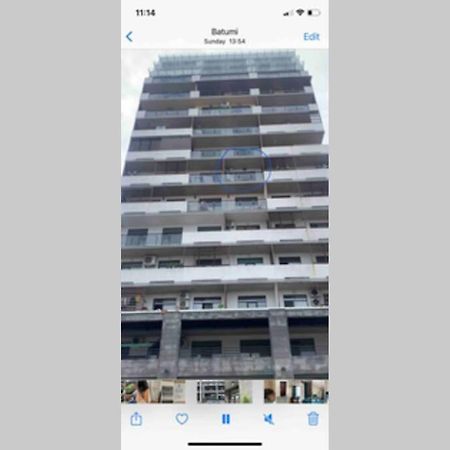 Geverse Apartment Batumi Exteriör bild