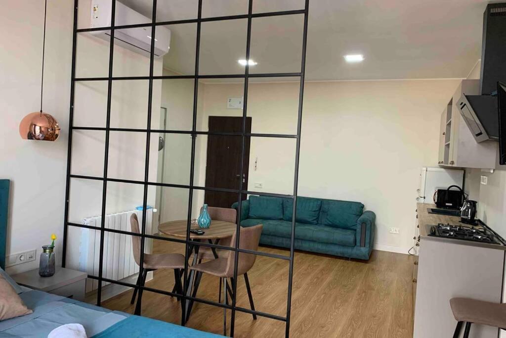 Geverse Apartment Batumi Exteriör bild
