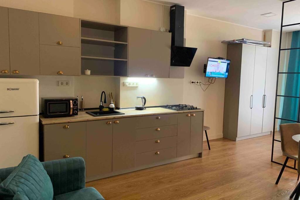 Geverse Apartment Batumi Exteriör bild