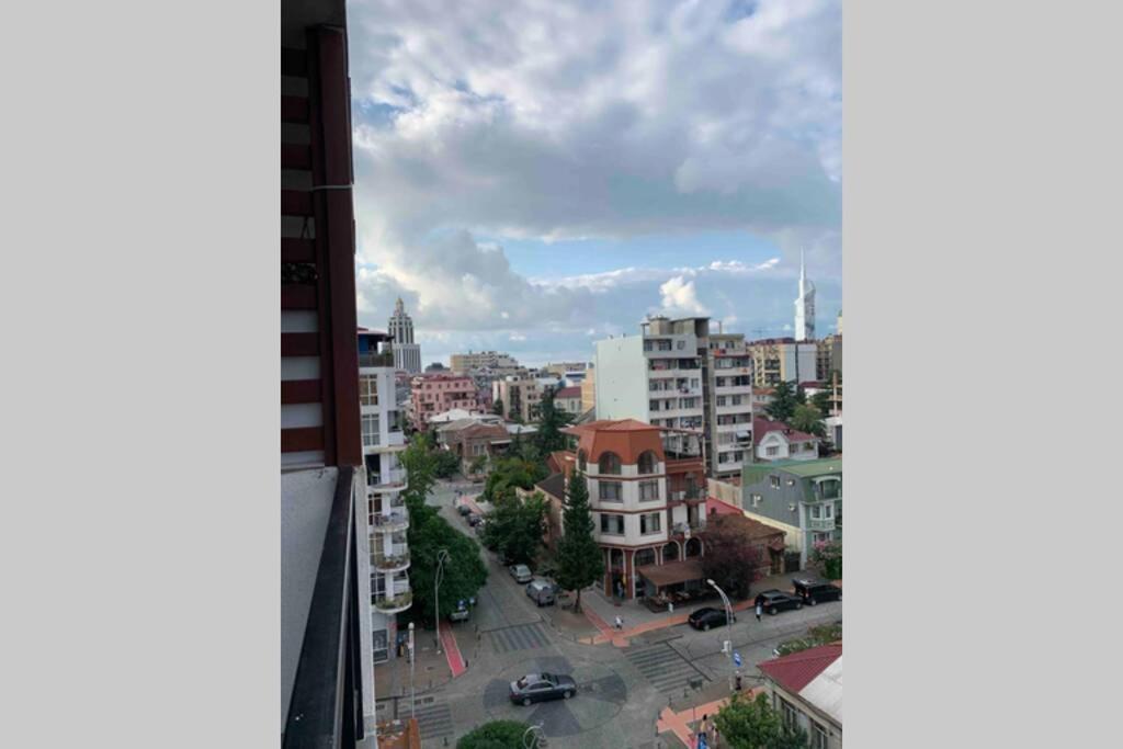 Geverse Apartment Batumi Exteriör bild