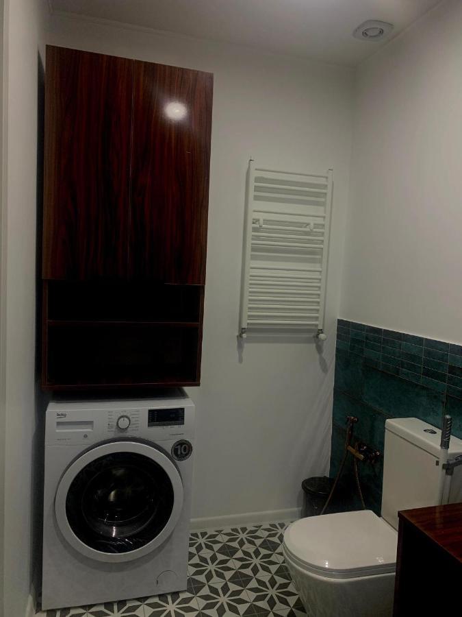 Geverse Apartment Batumi Exteriör bild